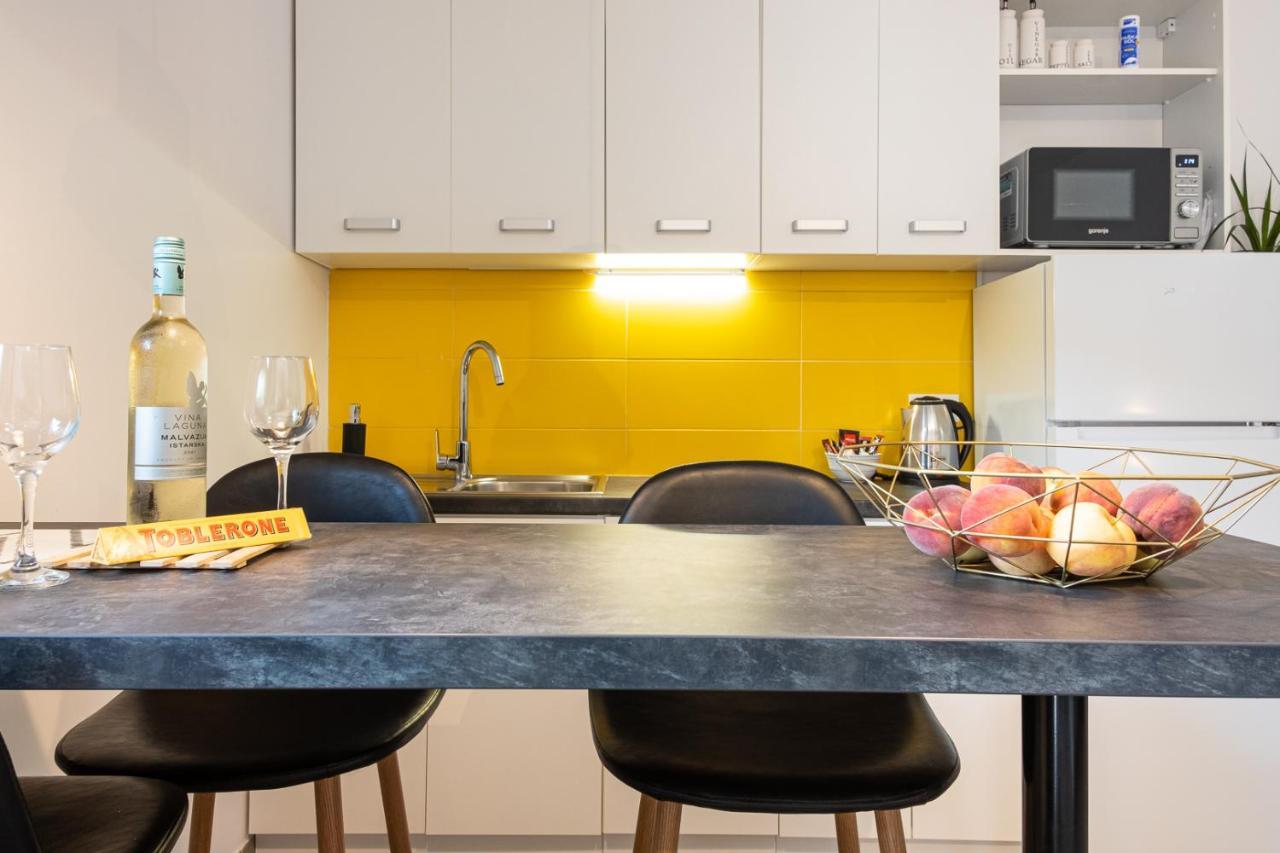 Studio Apartment Les - 4 Min Walk From Amphiteatre بولا المظهر الخارجي الصورة