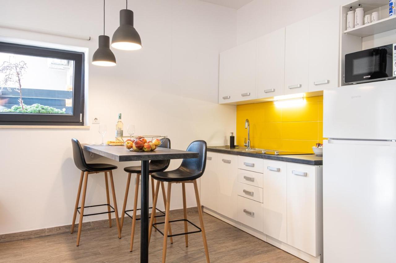 Studio Apartment Les - 4 Min Walk From Amphiteatre بولا المظهر الخارجي الصورة