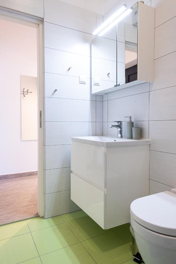 Studio Apartment Les - 4 Min Walk From Amphiteatre بولا المظهر الخارجي الصورة